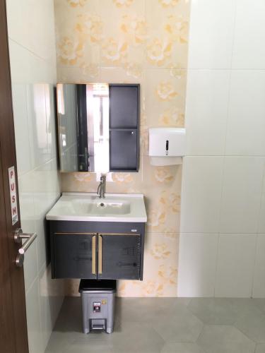 Bathroom Ruang Keluarga